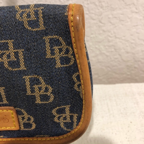 Dooney & Bourke Wristlet - Picture 3 of 11